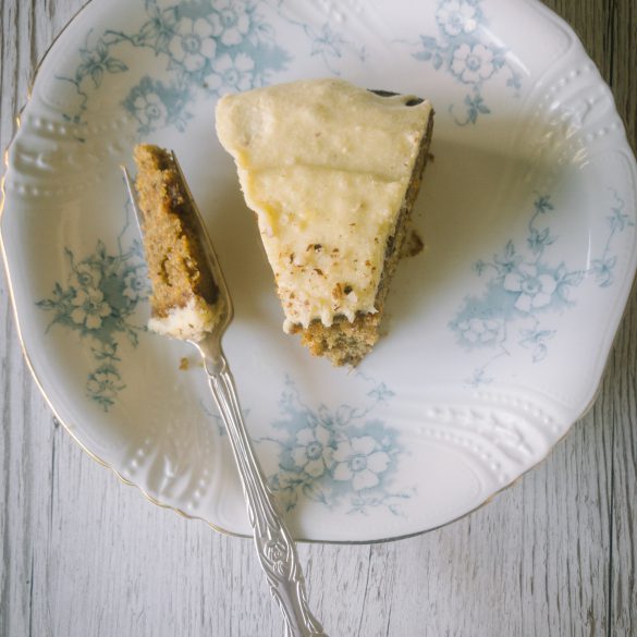 Carrot cake with hazelnuts and pineapple