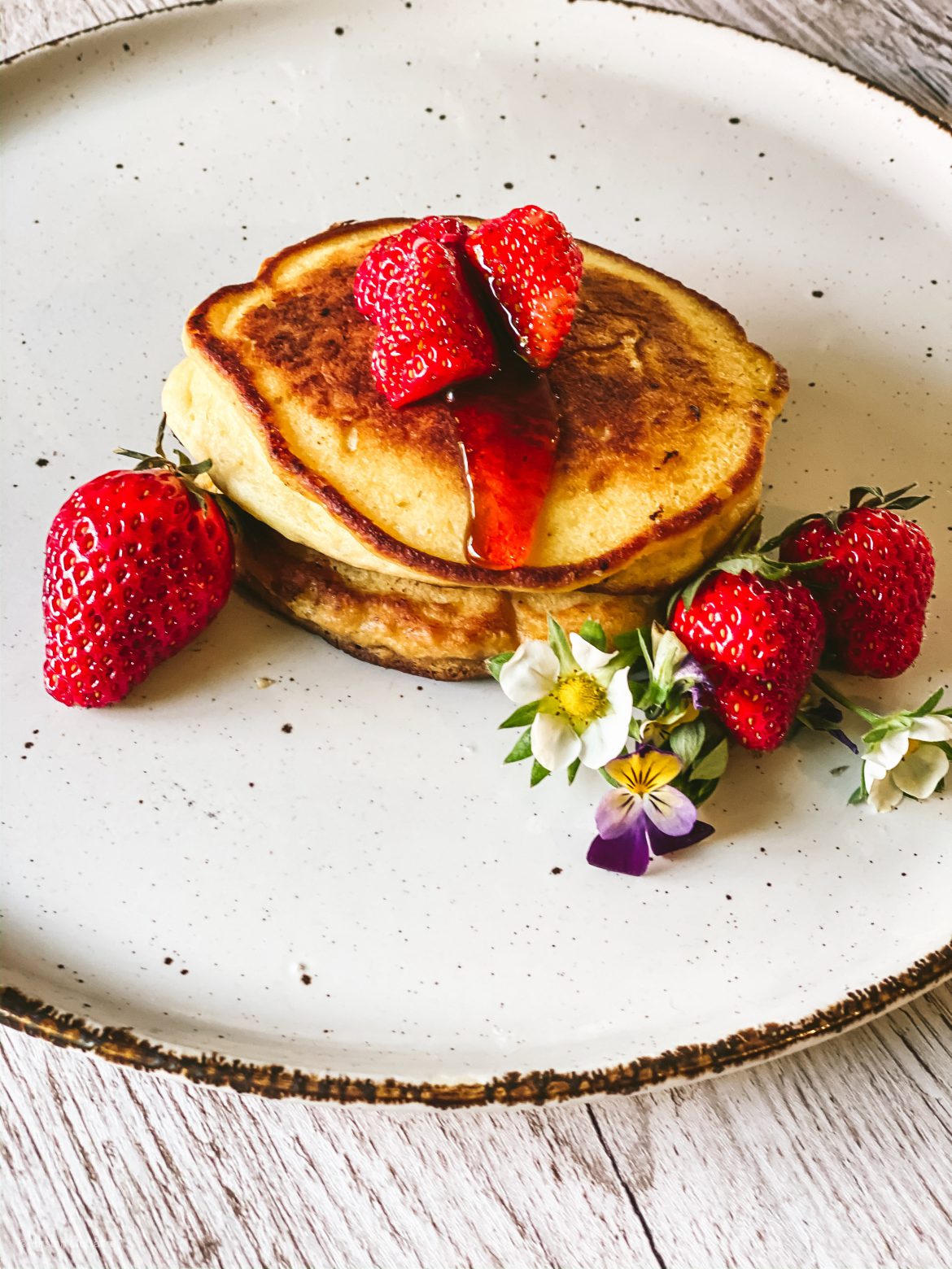 Strawberry Ricotta Hotcakes