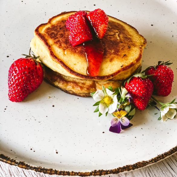 Strawberry Ricotta Hotcakes